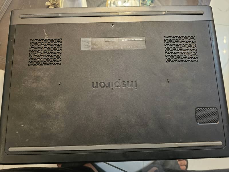 Dell 7567 Core i5 7300HQ - GTX 1050Ti 4gb - 16gb RAM - 256gb SSD 5