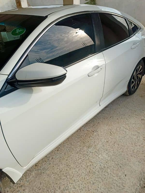 Honda Civic 2018 3