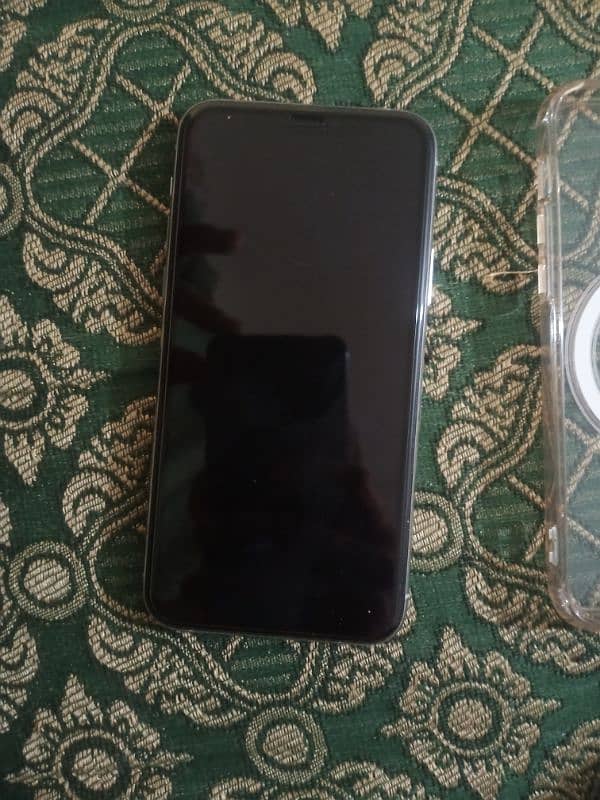 iPhone 11pro nonpta 10by10conditionbattery health94 with boxandcharger 4