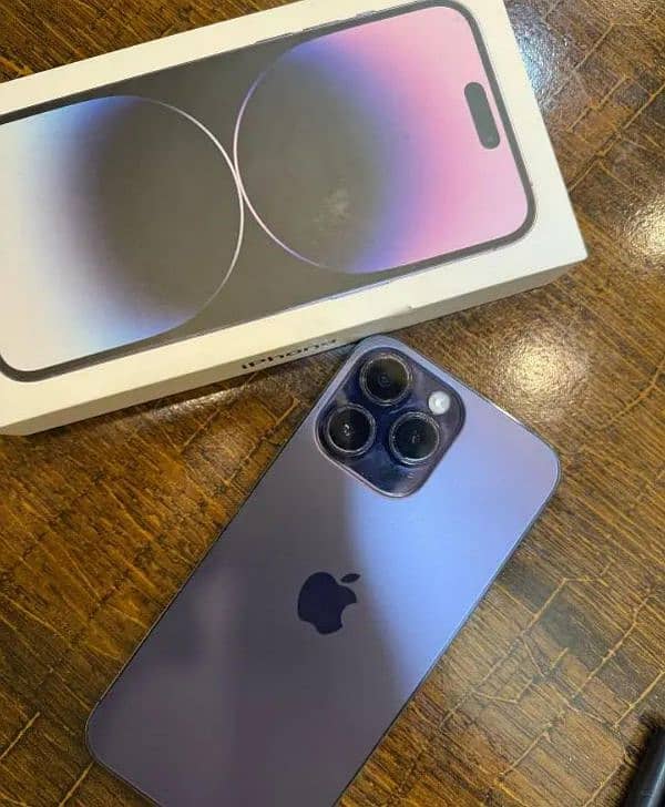 iphone 14 pro max Factory Unlock 256gb 99 health with box and cable 0