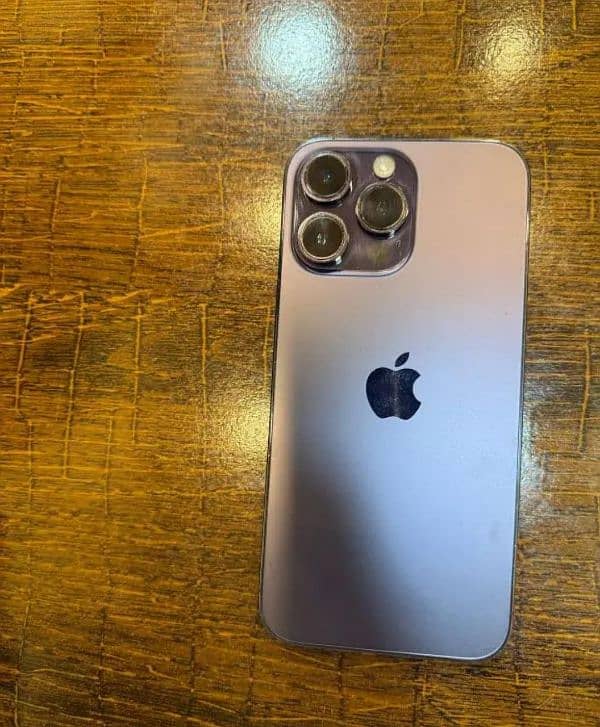 iphone 14 pro max Factory Unlock 256gb 99 health with box and cable 1