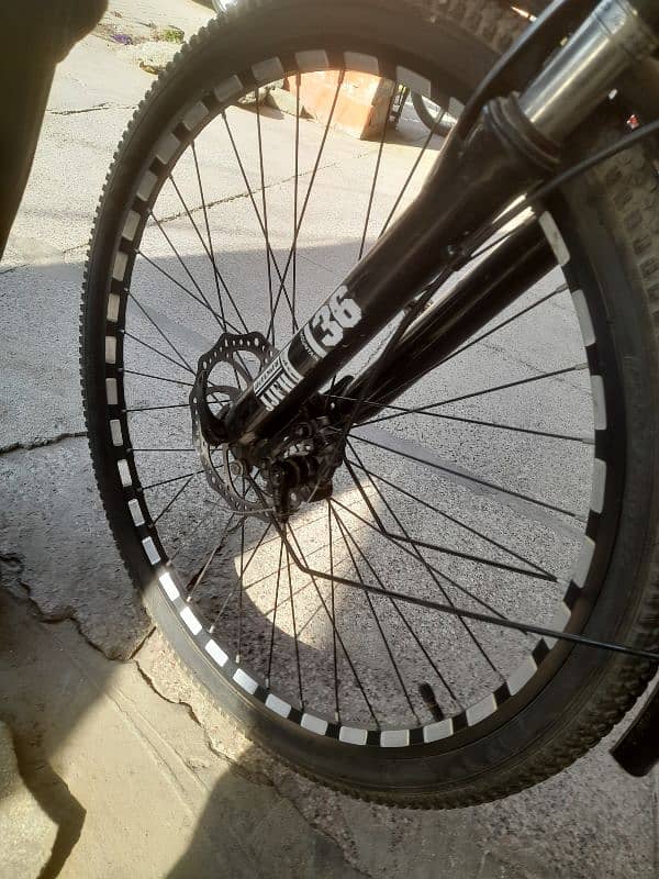 Bicycle for sale in good condition 5
