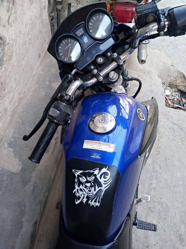 Yamaha ybr 1