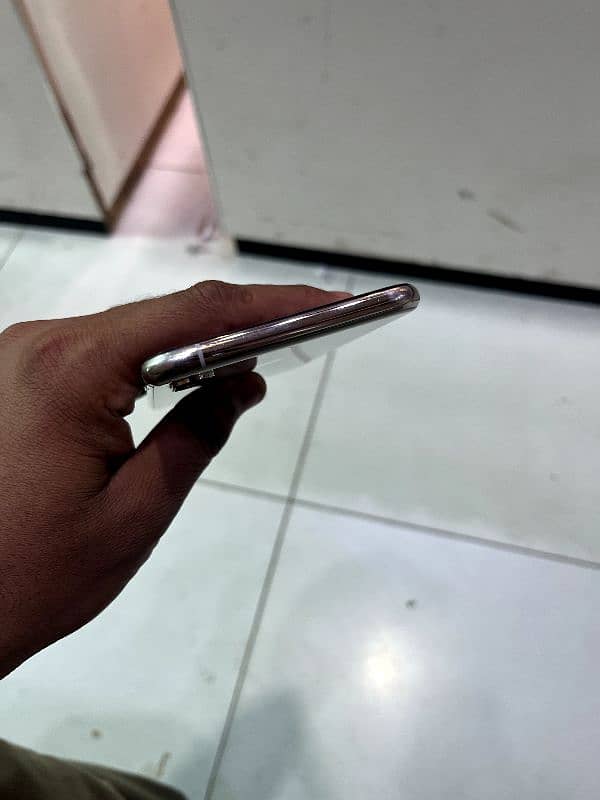 IPHONE XS MAX DUAL PTA APPROVED PHYSICAL+ E,64 GB 2