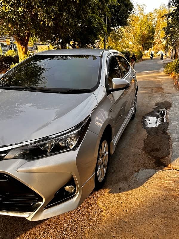 Toyota Corolla GLI 2018 lush condition x Shape 3