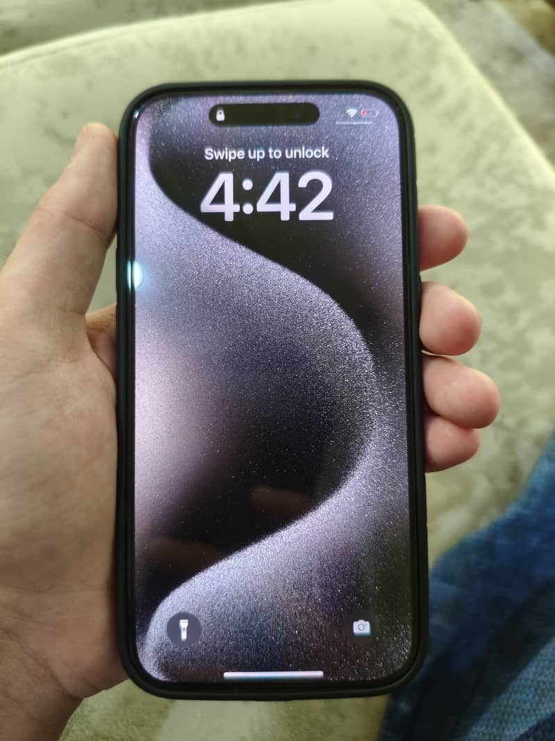 iPhone 15 pro 100 percent battery health 0
