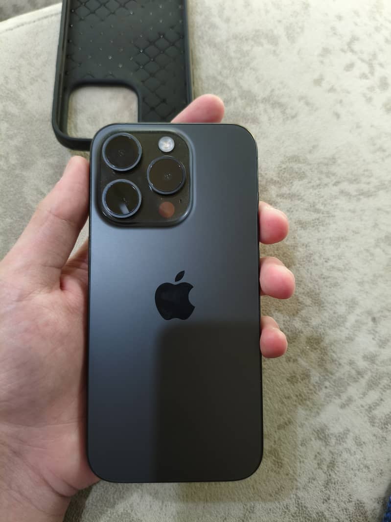 iPhone 15 pro 100 percent battery health 2