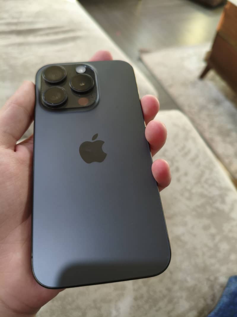 iPhone 15 pro 100 percent battery health 3