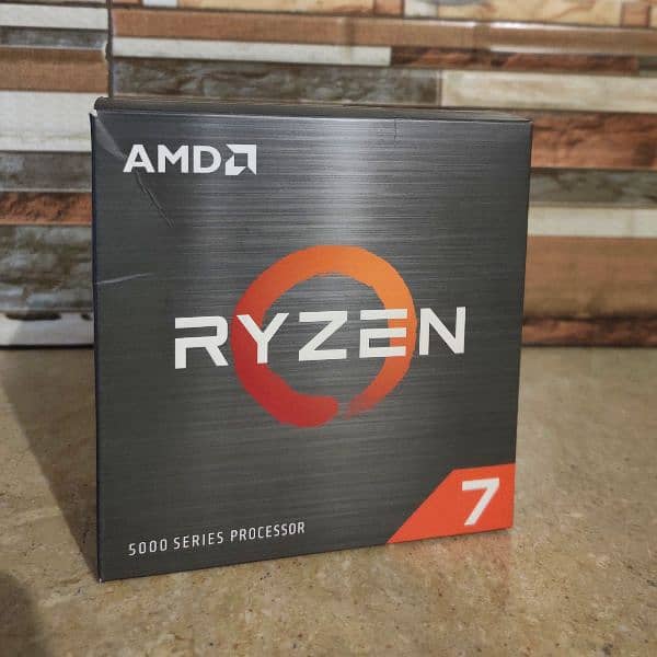 AMD Ryzen 5700x with Box 0