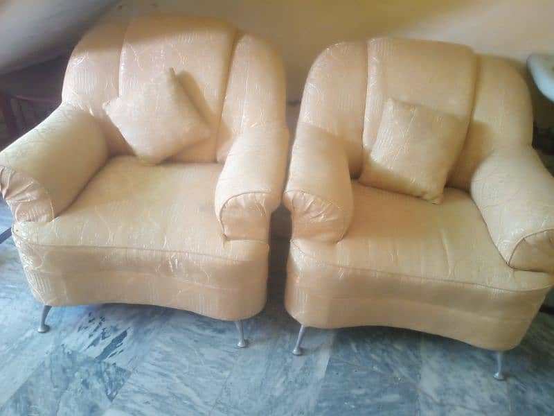5 setr sofa kse mjbore k tehat sale Karna chah rhy hn 0