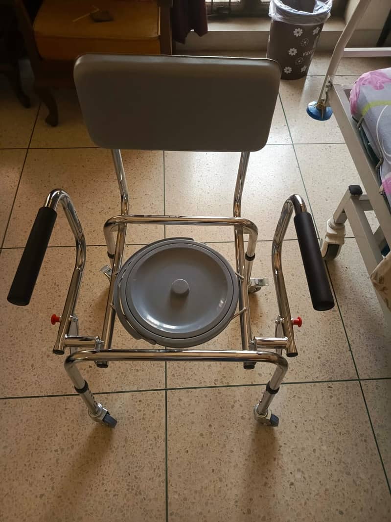Premium Quality Commode Chair with Wheels | Barely Used | Like New 0