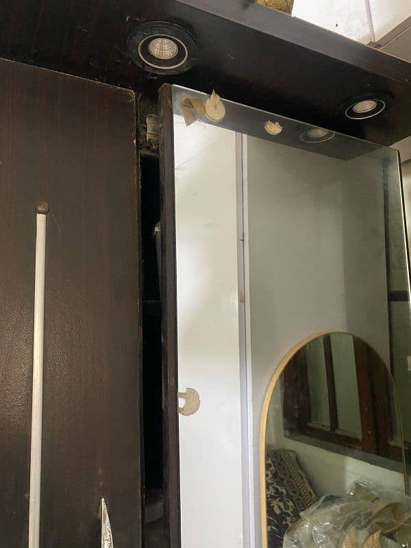 dressing table 0