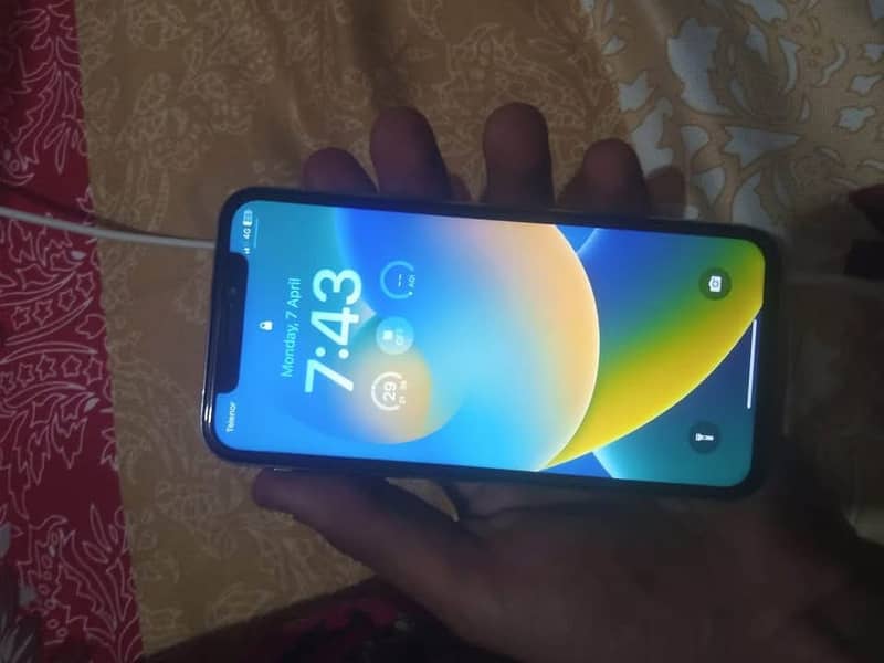 Apple iPhone X 256 GB Pta Approved 5