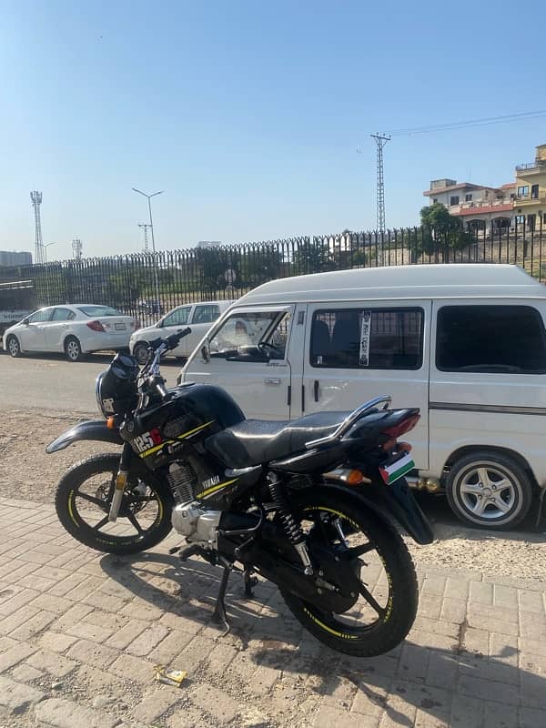 ybr 125G 4
