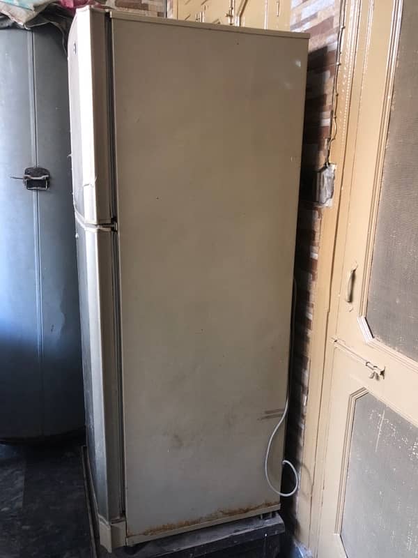 Fridge for sell (PEL) 2