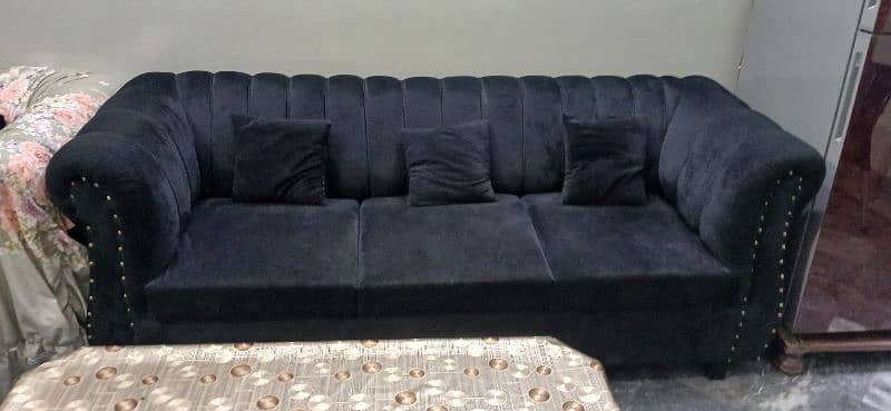 a brand new sofa set for sale 5 sitr 0