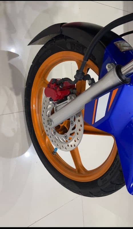 HONDA CB 150F {TUBELESS TYRE} 1