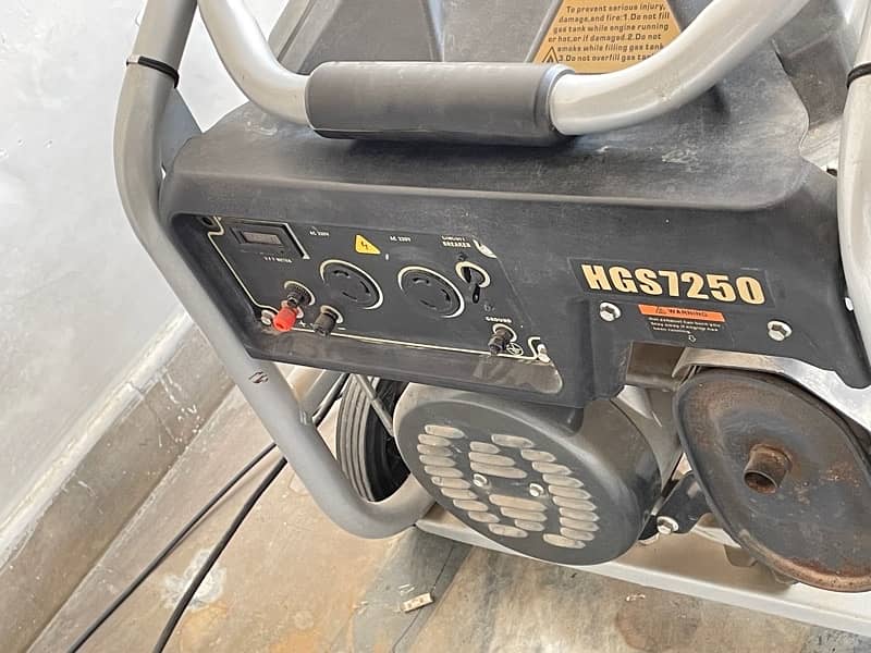 hyundai generator 6.5 kw just like new only 30 days used 5