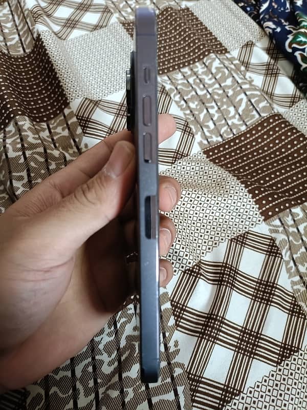 iPhone 14 Pro Max 4