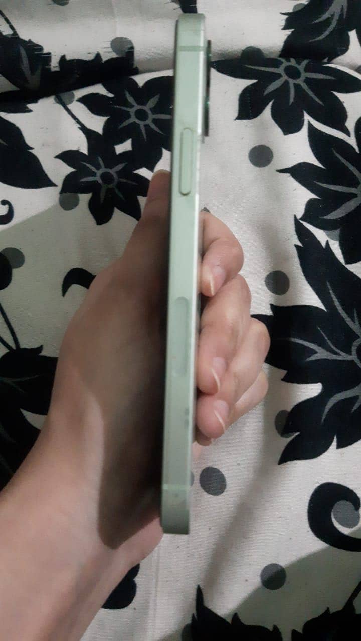 I phone 12 4