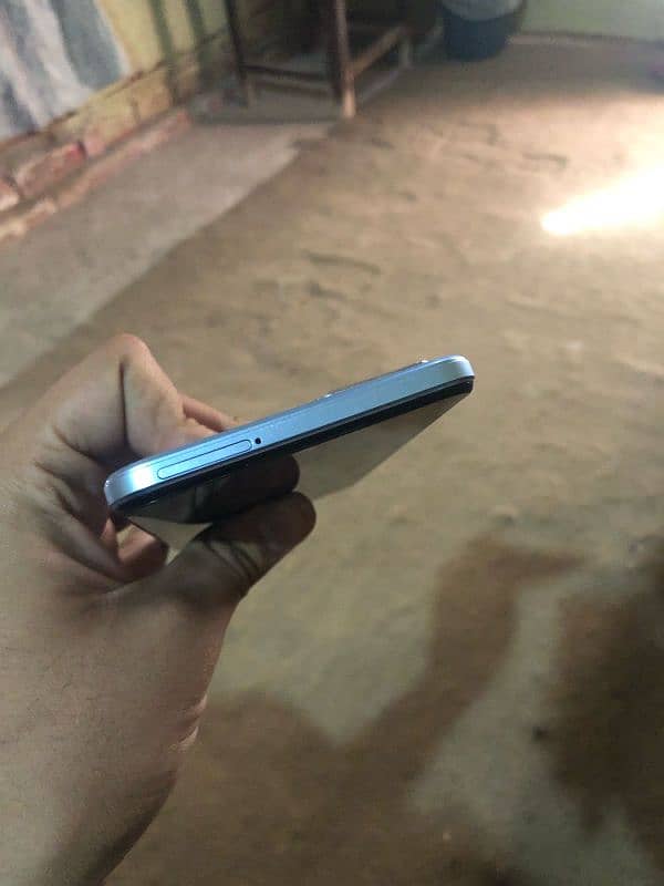 vivo y33s for sell 9/10 condition urgent sell 6