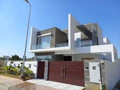 5 Bed Room Luxury Villa at Prime Location in Bahria Town Karachi, 2km from main gate, near commercial, gallery and IMTIAZ Mega Store