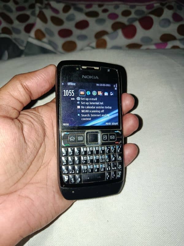 Nokia E71 mint condition 1