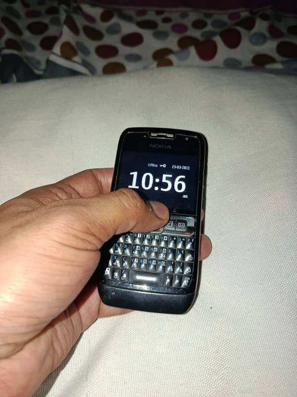 Nokia E71 mint condition 2