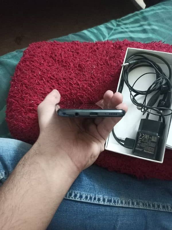 Samsung A51 8/128 gb 2