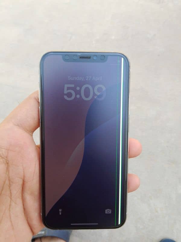 I phone xs factory unlocked 64 gb original 0