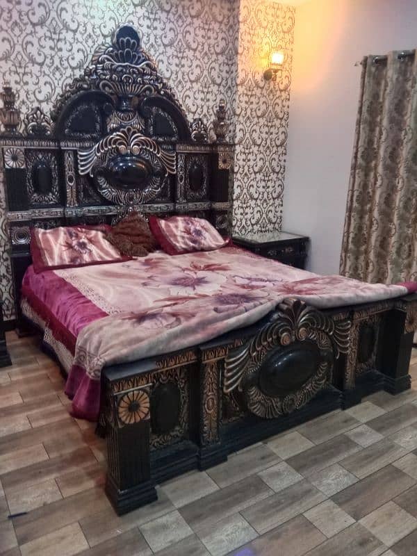 pure wooden King Bed for sale urgent 2