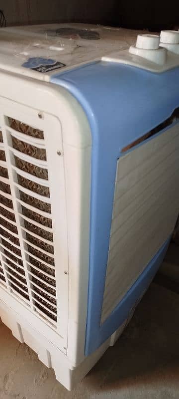 Air cooler inverter motor plastic body ice box 1 month use 1