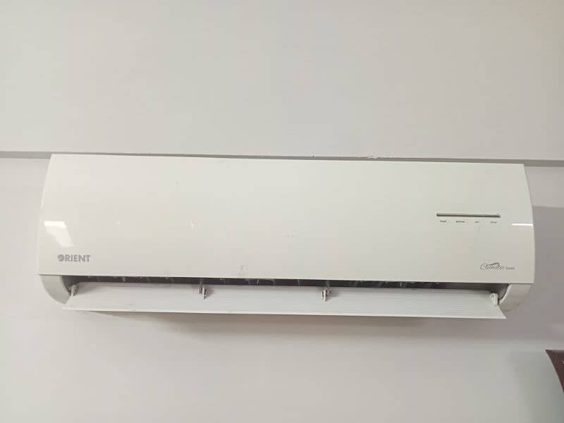ORIENT SPLIT AC 1.5 (URGENT SELL) 0