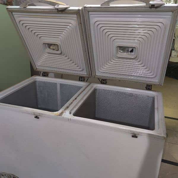 waves double door freezer in good condition 0