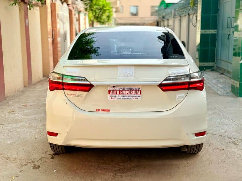 Toyota Corolla GLI 2019 B2B automatic lahore no 1