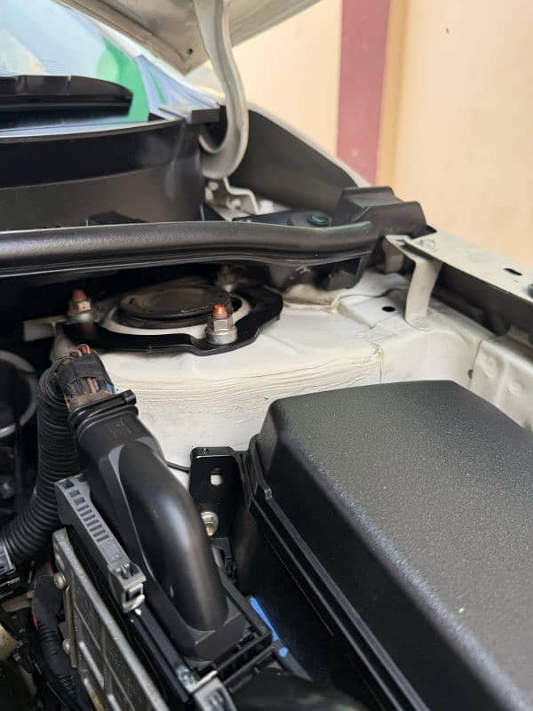 Toyota Corolla GLI 2019 B2B automatic lahore no 2