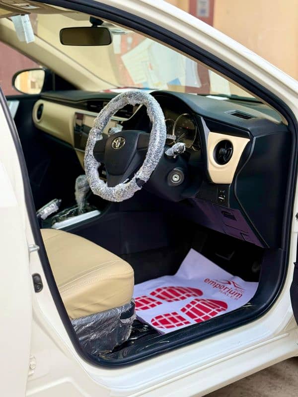 Toyota Corolla GLI 2019 B2B automatic lahore no 3