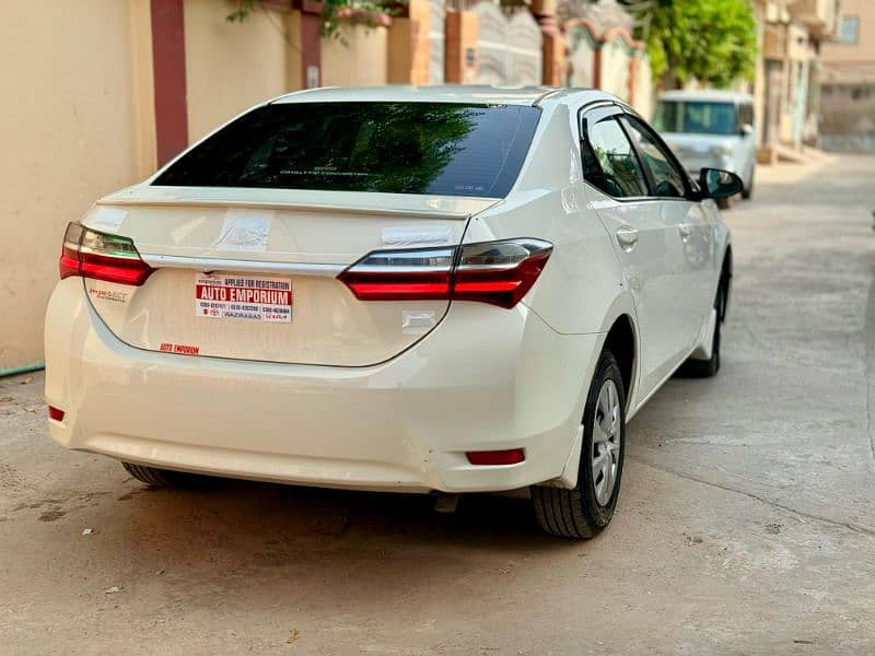 Toyota Corolla GLI 2019 B2B automatic lahore no 7