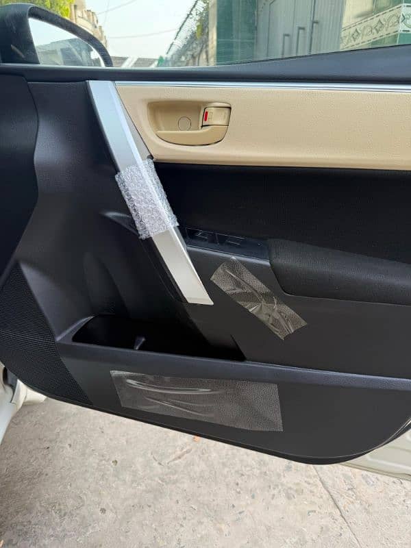 Toyota Corolla GLI 2019 B2B automatic lahore no 10