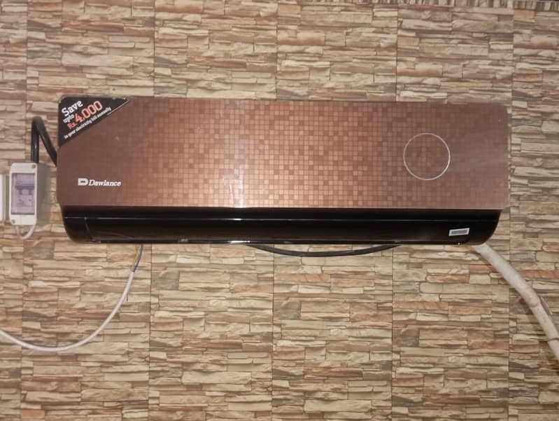 Home used 1 Ton Dawlance AC T3 type Model No. DAC-12GT3K 0
