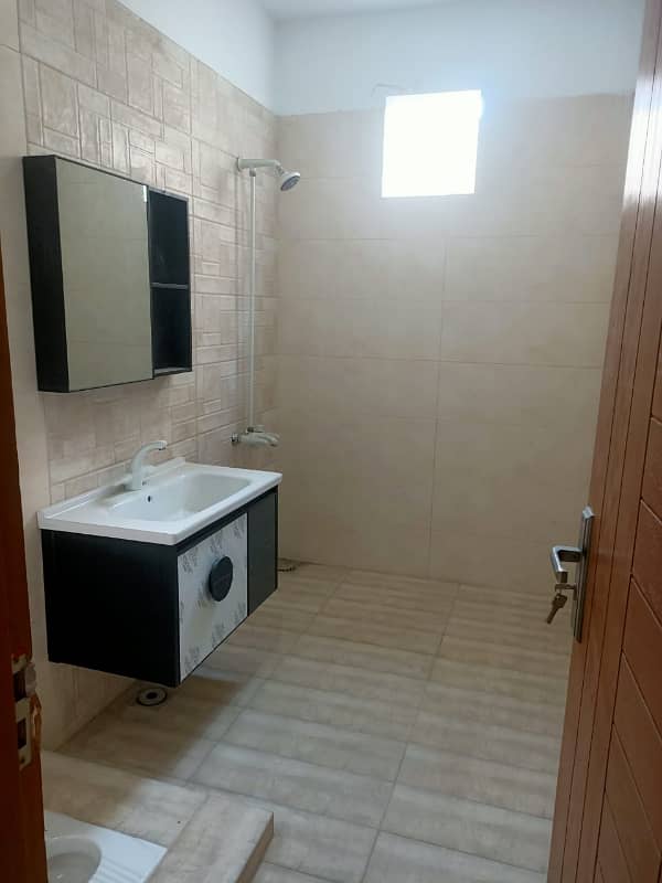 3BED DD+ 4BED DD PORTIONS AVALIABLE FOR RENT IN GULSHAN E IQBAL AND JAUHAR 2