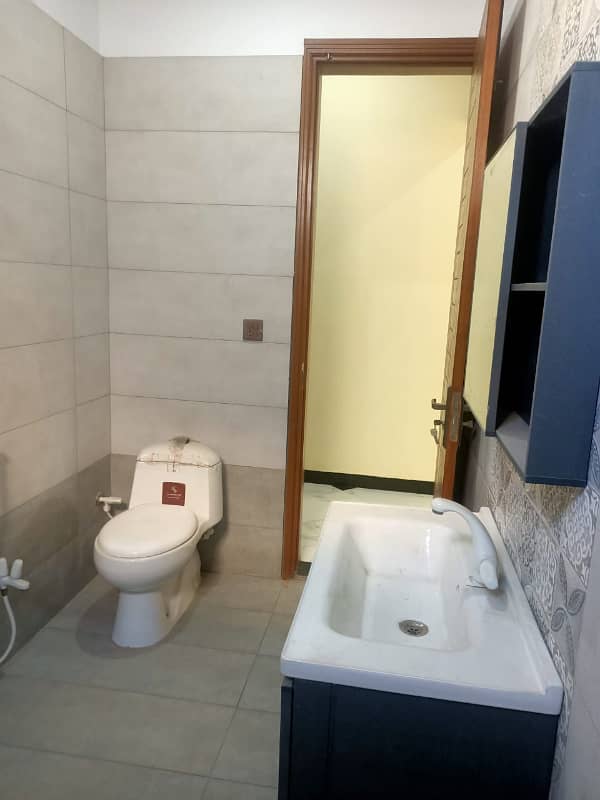 3BED DD+ 4BED DD PORTIONS AVALIABLE FOR RENT IN GULSHAN E IQBAL AND JAUHAR 3