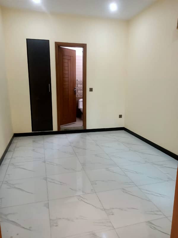 3BED DD+ 4BED DD PORTIONS AVALIABLE FOR RENT IN GULSHAN E IQBAL AND JAUHAR 6