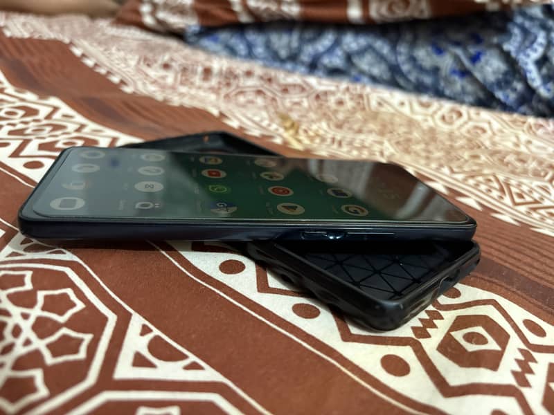 Motorola Edge 30 (Non PTA) 4