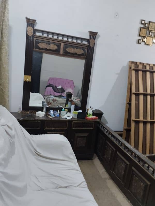 I'm sale bed set 2