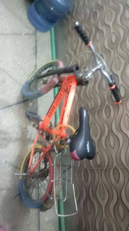 kids cycle 5 t0 10 years good condition 2