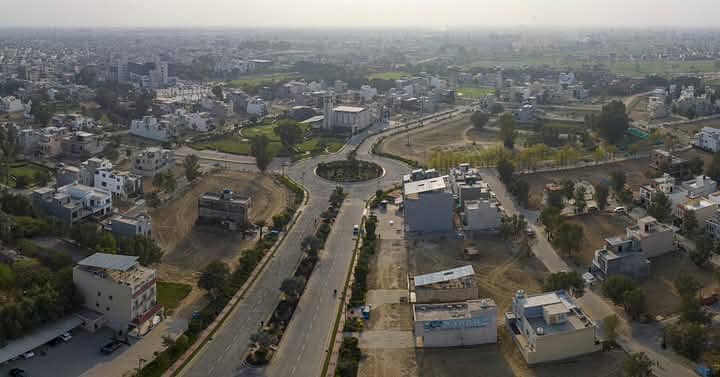 Prime Location 7.75 Marla Residential Plot In Palm City Housing Scheme 4