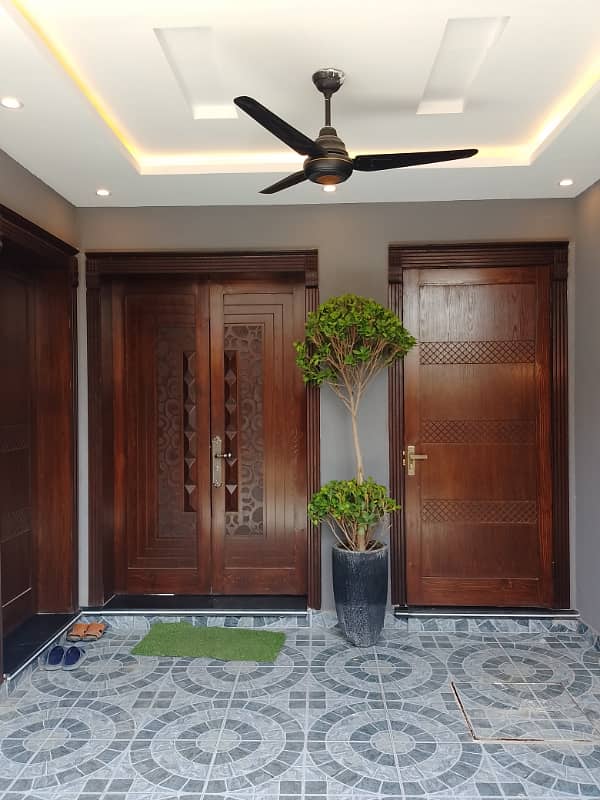 Park Corner | 5 Marla House For Sale In Palm City 6