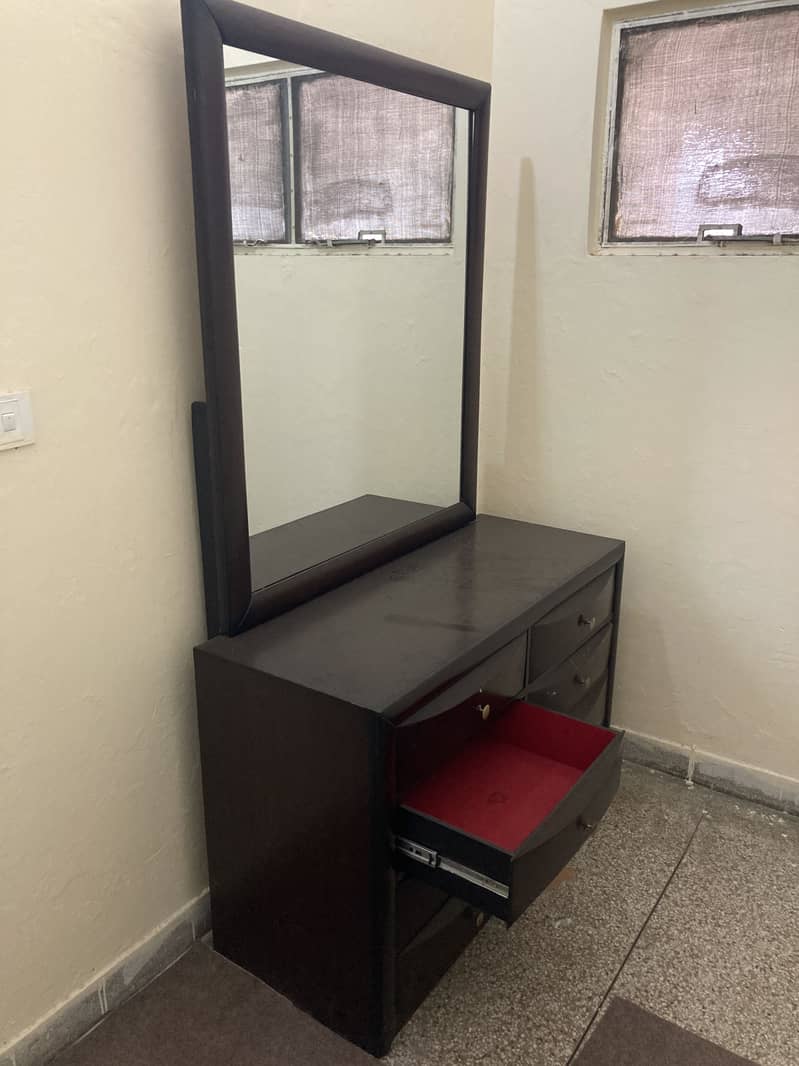 Dressing Table for sale 1
