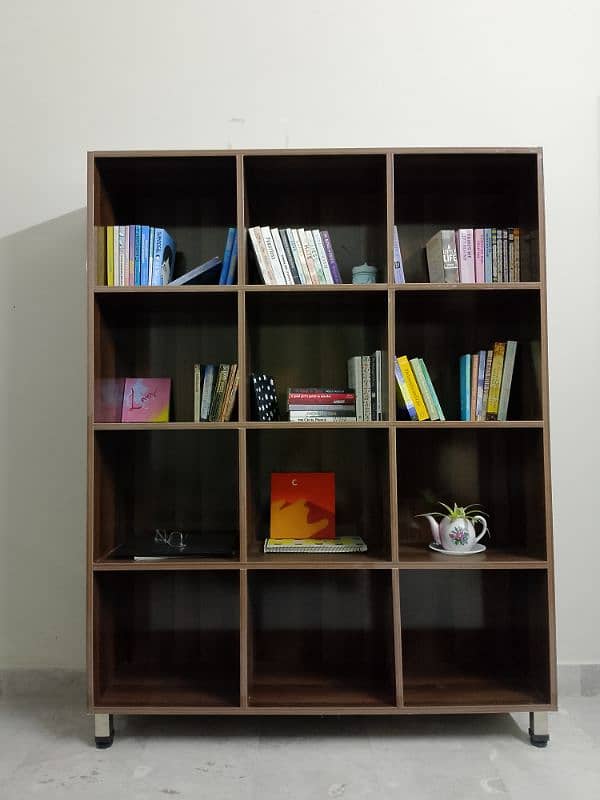 Book Shelf 0